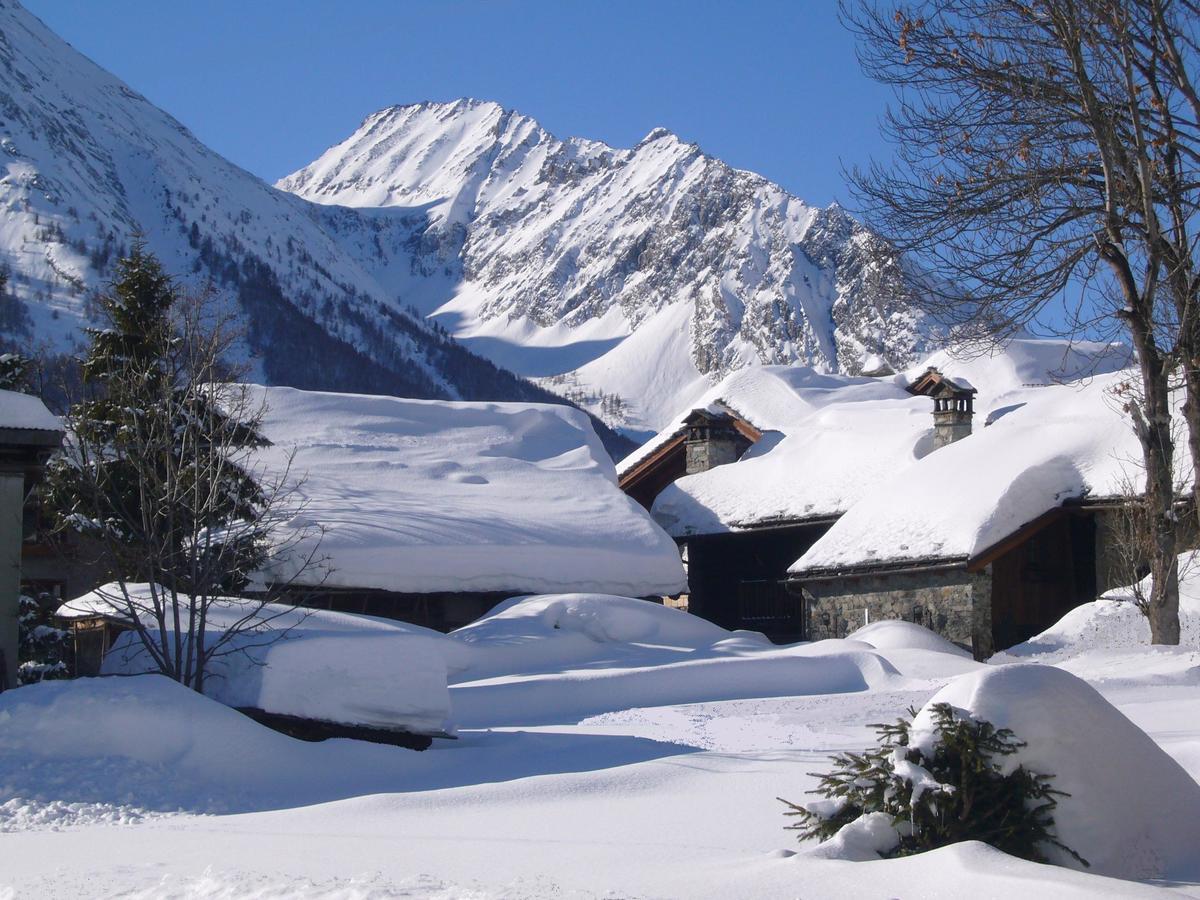 Hotel Locanda Grauson Cogne Kültér fotó